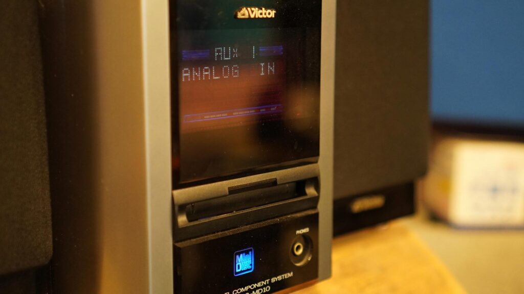 出張録音用小型モニター Victor MD10