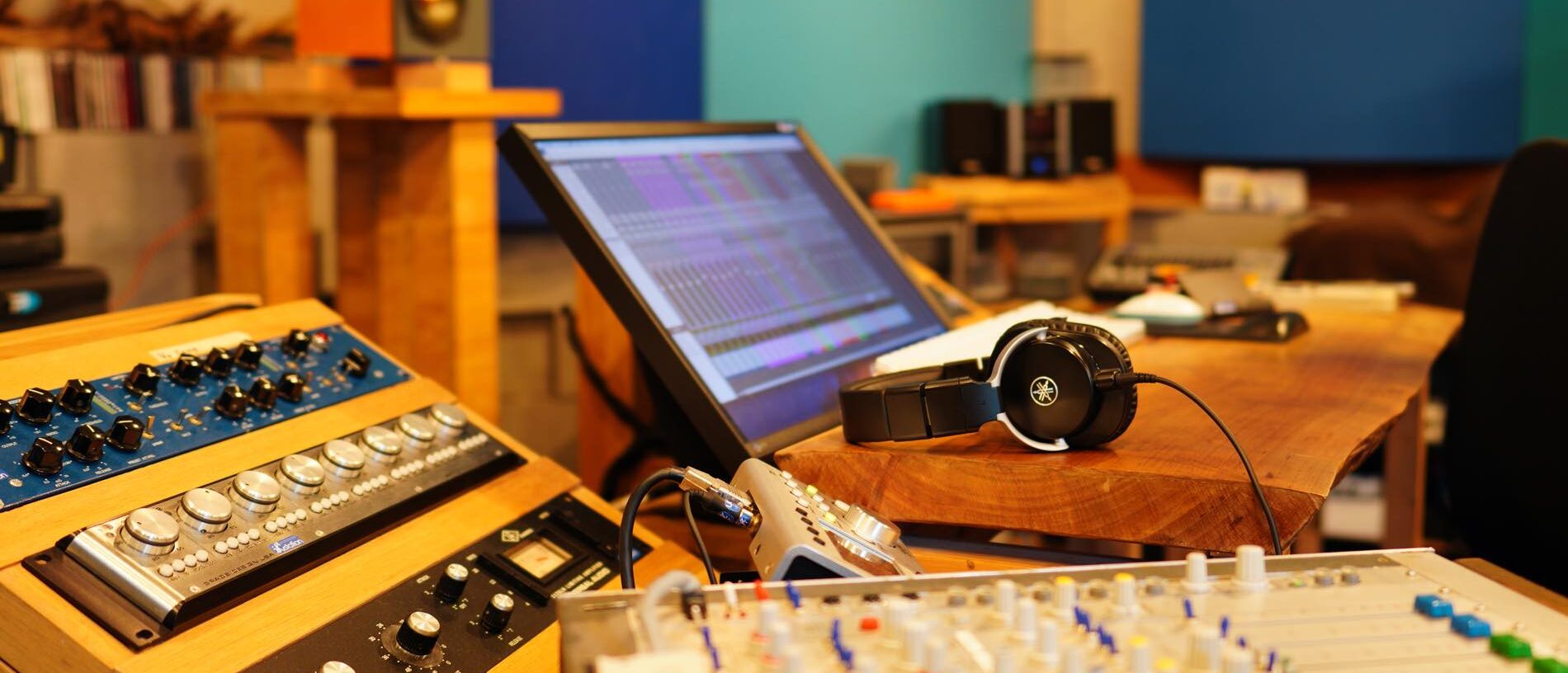 コントロールルームサイドより