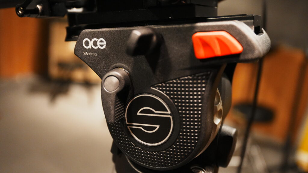 カメラ三脚「Sachtler Ace」